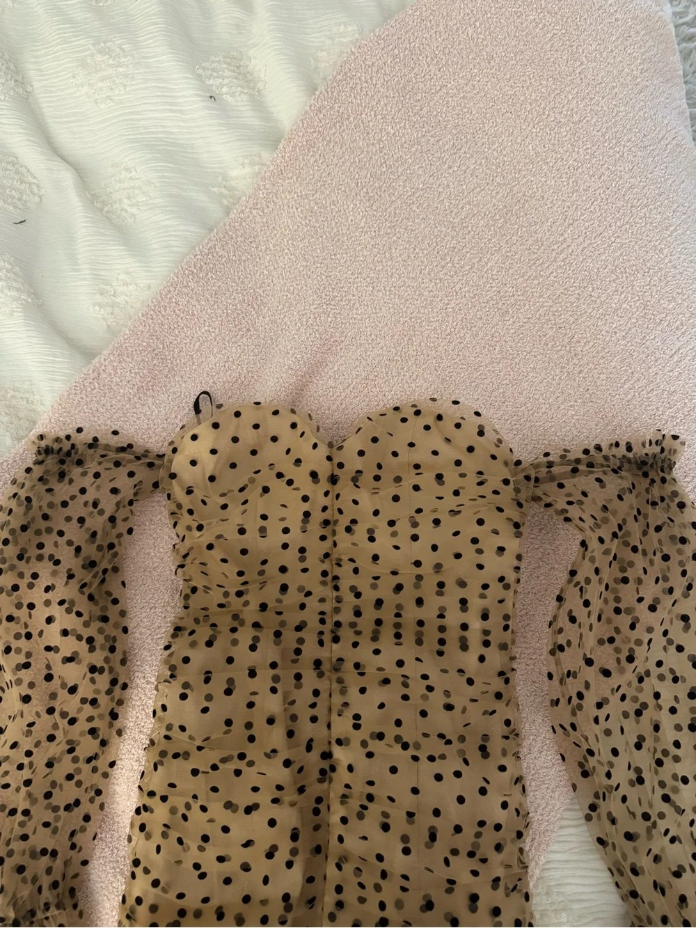 REVOLVE Tan Polka Dot Sheer Puff-Sleeve Tunic - Picture 3 of 7